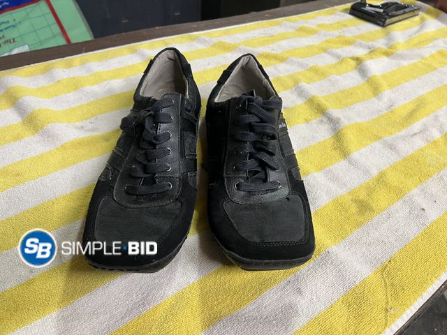 Lot 58-60623 - Calvin Klein Men's Marty shoes Size 11m