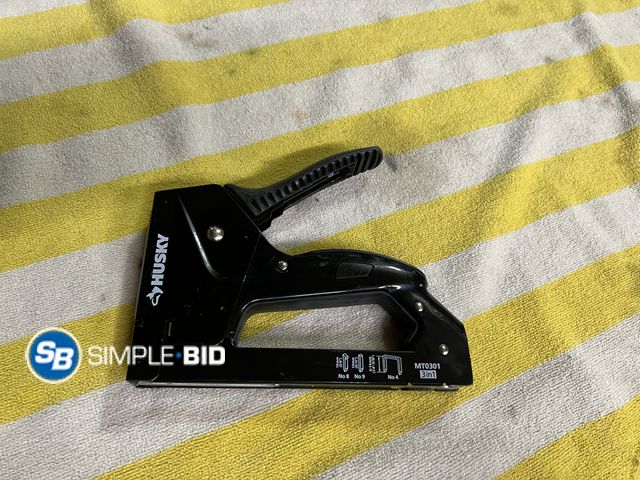 Lot 58-59615 - Husky 3 in 1 Stapler
