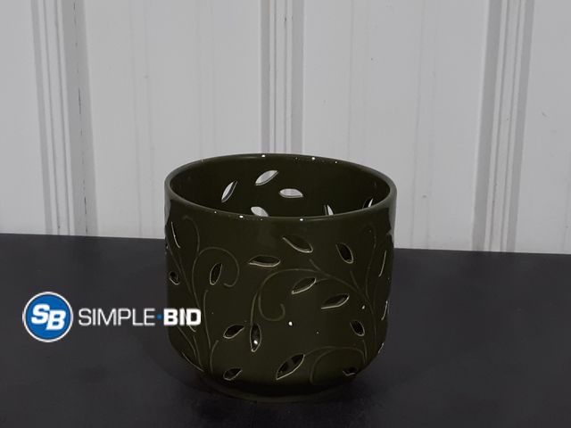 Lot 58-32458 - Decorative Green Ceramic Planter