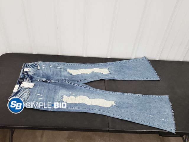 Lot 58-77180 - New Women's Judy Blue Jeans - with distressed holes (on purpose) - SIZE 14W