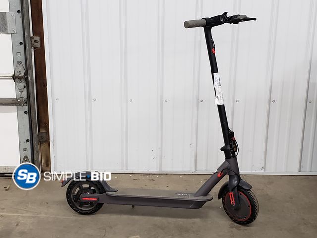 Lot 58-74173 - Joyhis Electric Scooter - Runs and Operates Great - No Charger