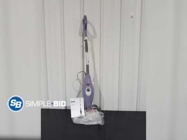 Lot 58-28886 - Shark Stem Pocket Mop - Used