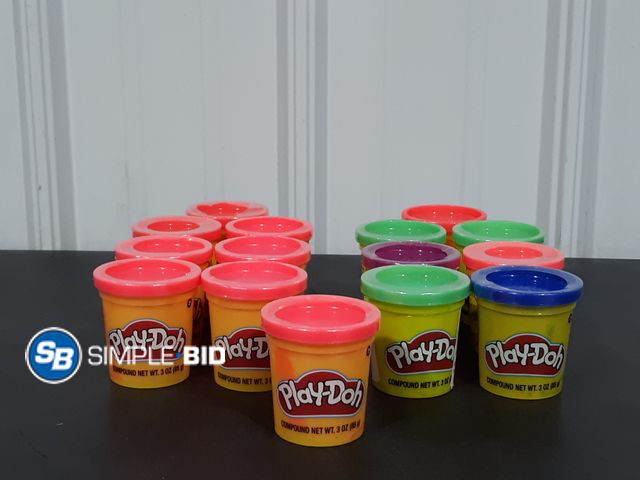 Lot 58-26990 - Lot of (15) New PLAY-DOH! - various colors