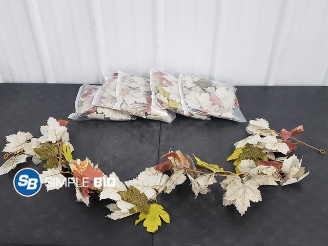 Lot 58-72778 - Lot of (6) Leaf Garland