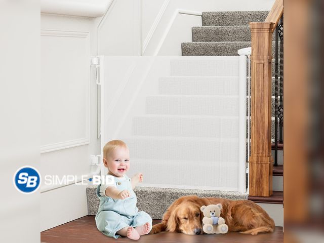 Lot 58-56203 - New Indoor Outdoor Retractable Gate White 54"