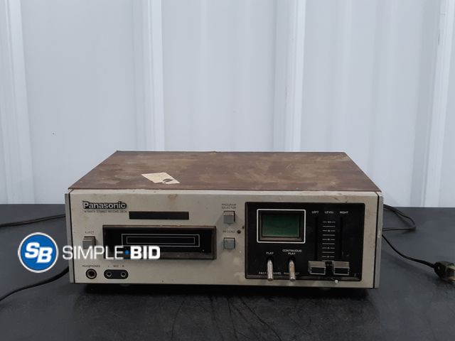 Lot 58-38630 - Vintage Panasonic 8 Track Stereo Record deck - tested to power on - no further testing