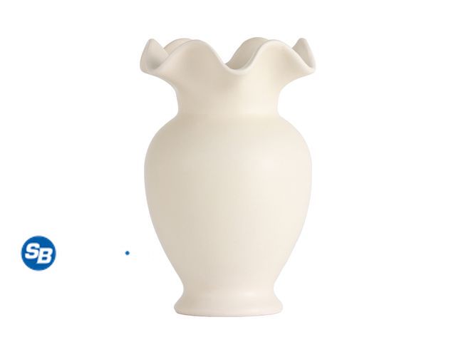 Lot 58-58904 - New Home Decor Collection Sterling &amp; Noble Home Ruffle Shaped off-White Ceramic Indoor Tabletop ...