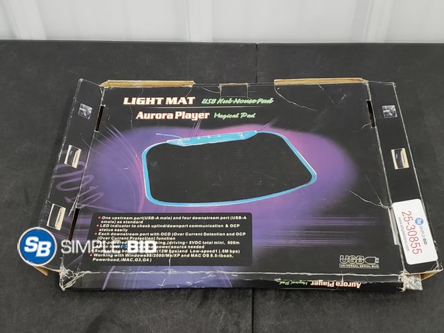 Lot 58-30855 - Light Mat - USB Hub Mouse Pad