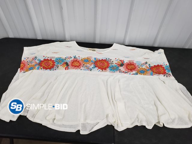 Lot 58-77833 - New Women's Savanna Jane Shirt - SIZE 1/2XL