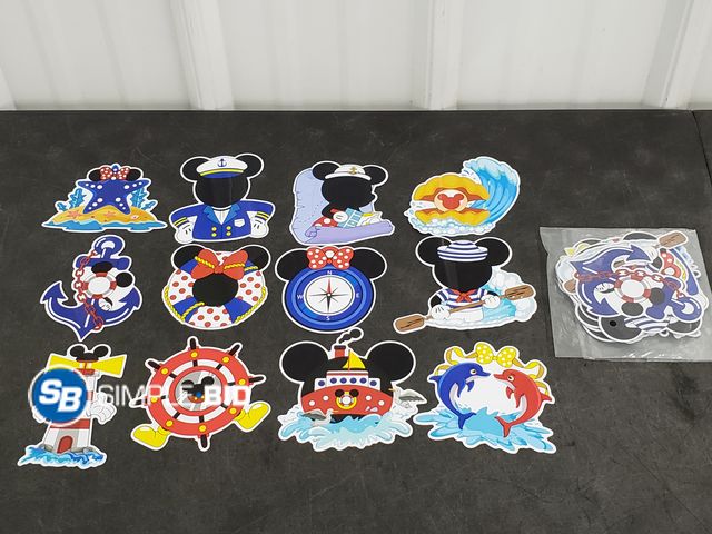 Lot 58-50687 - Lot of (24) New Cruise Door Magnets -- 2 packages of 12