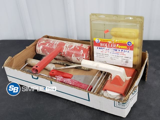 Lot 58-50070 - Box of Misc Painting Supplies