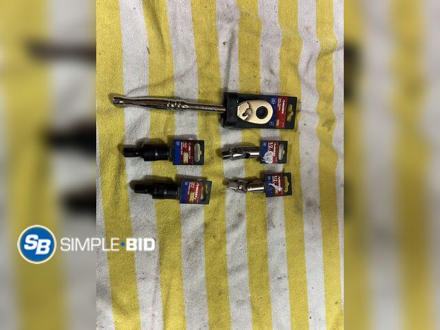 Lot 58-38735 - New Husky 1/2 Drive Ratchet and Wwivels sets life time warranty