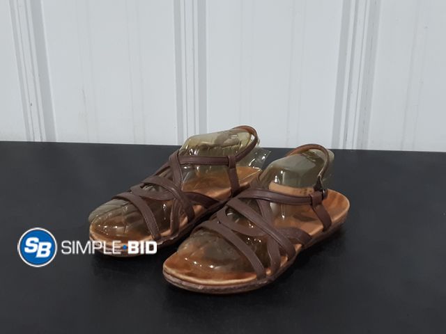 Lot 58-26755 - Born Women's Brown Sandals - Size 7 - Used