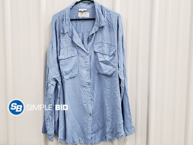 Lot 58-77681 - Women's White Birch Button up Shirt - SIZE 3XL - lightly worn - in good condition