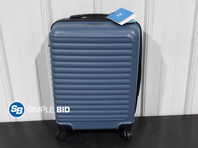 Lot 58-32528 - Travelhouse 20" Carry on Luggage - Full 360 Rollers - NWT