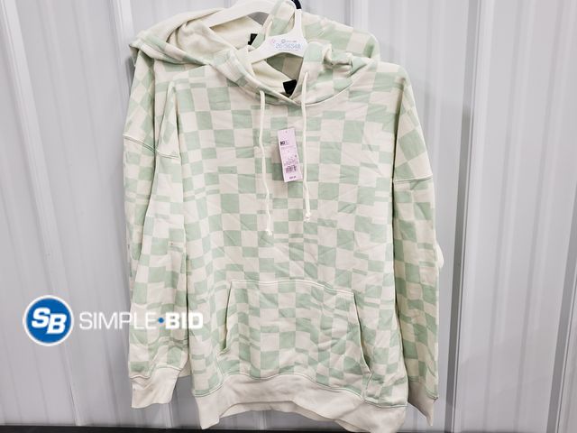 Lot 58-50450 - Lot of (2) New Women's Wild Fable Checkered Hooded Sweatshirts - SIZE L