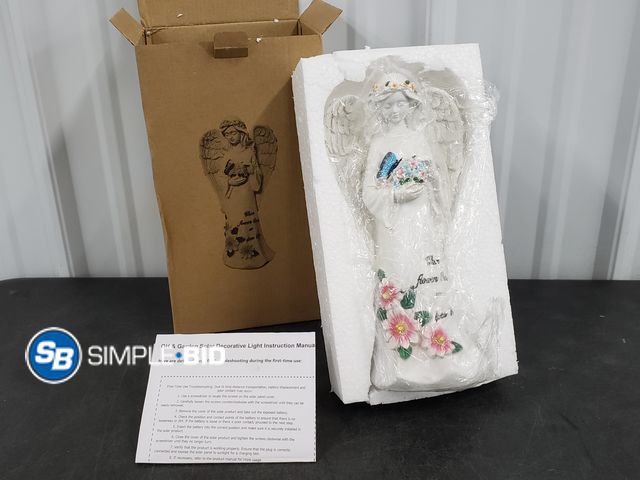 Lot 58-39156 - Angel Garden Solar Decorative Light - Possible Light Use