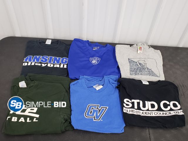 Lot 58-77595 - Lot of (6) Women's T Shirts - Size S-L