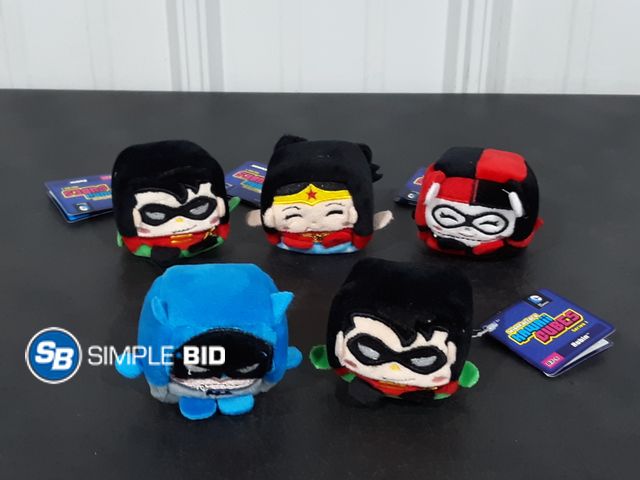 Lot 58-26778 - Lot of (5) Wish Factory Kawaii Cubes Series 1 - Various Characters