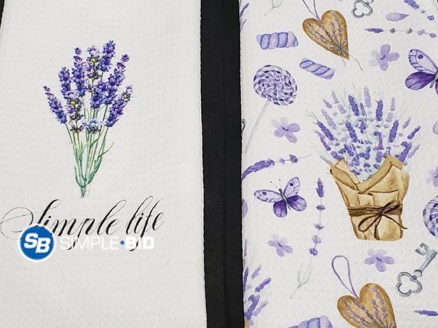 Lot 58-39943 - Lot of (2) Kitchen Towels