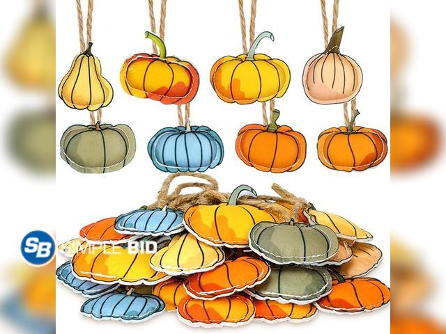 Lot 58-32945 - New Wooden 24 pieces farmhouse pumpkin ornaments