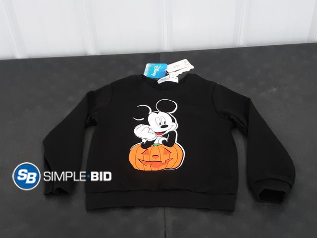 Lot 58-33519 - New Kid's Disney Mickey Mouse Sweater -- SIZE 6-7 YEARS OLD