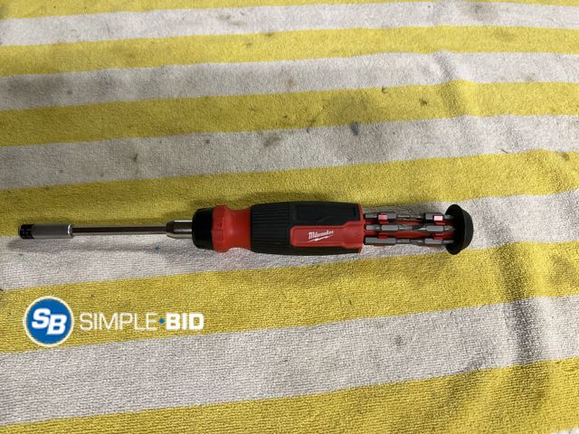 Lot 58-60677 - Milwaukee 27 in 1 The Multi-Bit Screwdriver is the most versatile multi-bit driver
    27-in-1 featu...