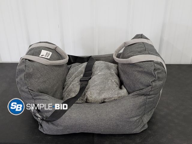 Lot 58-69513 - Funny Fuzzy Travel Dog Seat Bed