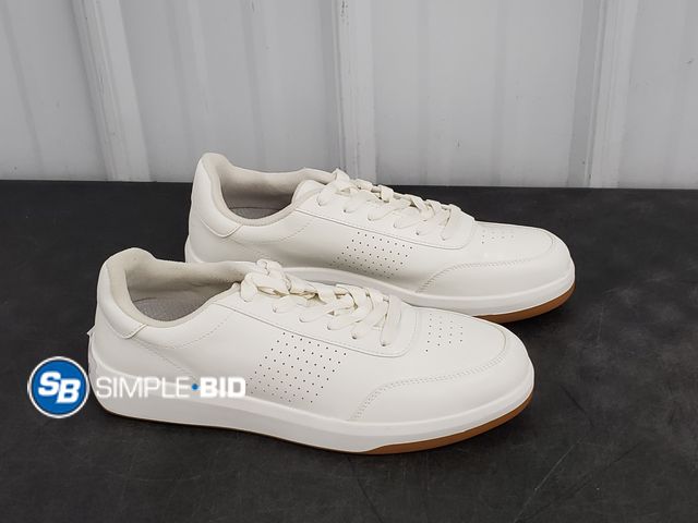Lot 58-84100 - Bruno Mark White Tennis Shoes - Size 11 - New