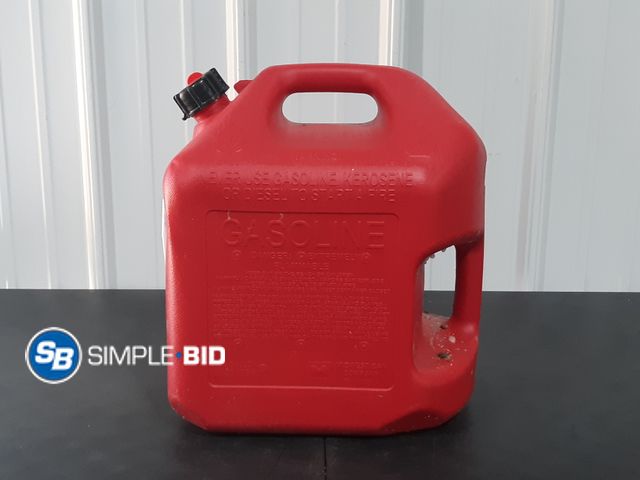 Lot 58-32755 - Plastic 5 Gallon Gas Can