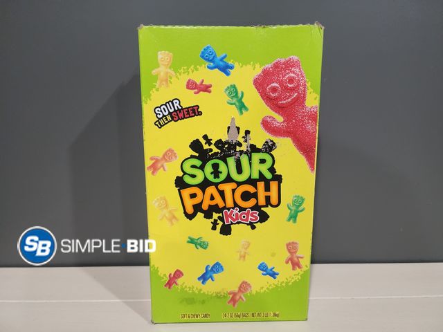 Lot 58-31039 - SOUR PATCH KIDS! 24 2 oz bags individually packaged - unopened