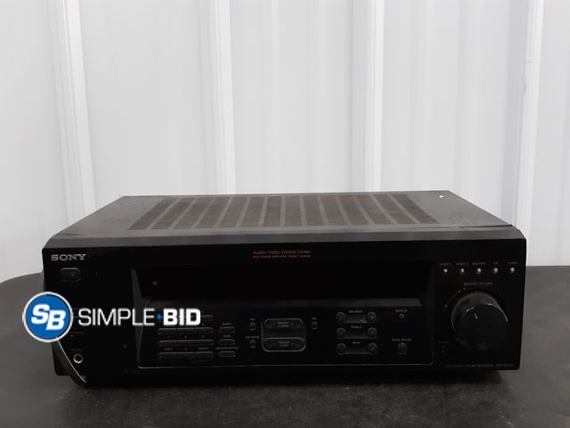 Lot 58-38632 - Sony audio/video control center FM/AM Radio - tested to power on - no further testing