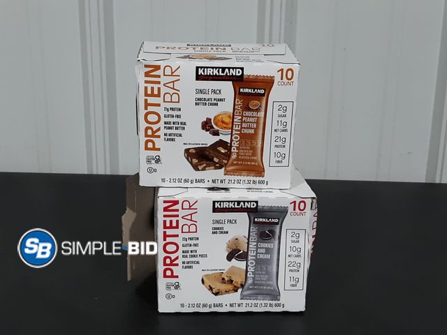 Lot 58-25996 - Kirkland Protein Bars - Chocolate Peanut Butter Chunk - Cookies and cream - 2 boxes of 10 - individu...