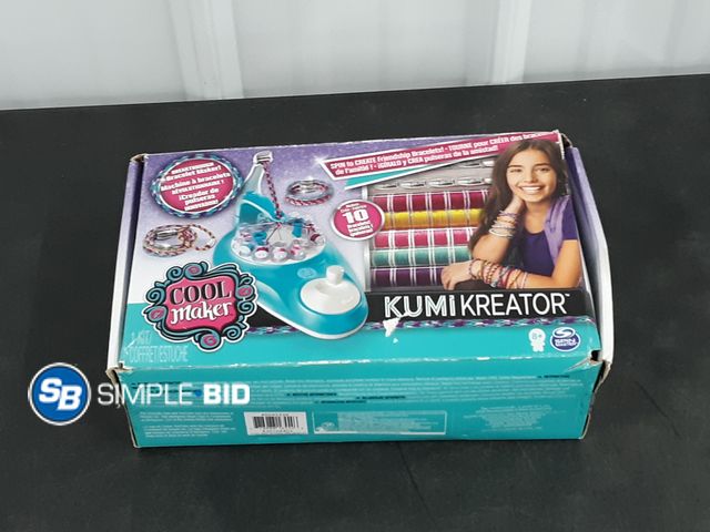 Lot 58-33365 - Cool Maker KumiKreator Spin to Create, Bracelet Braid Kit - Open Box