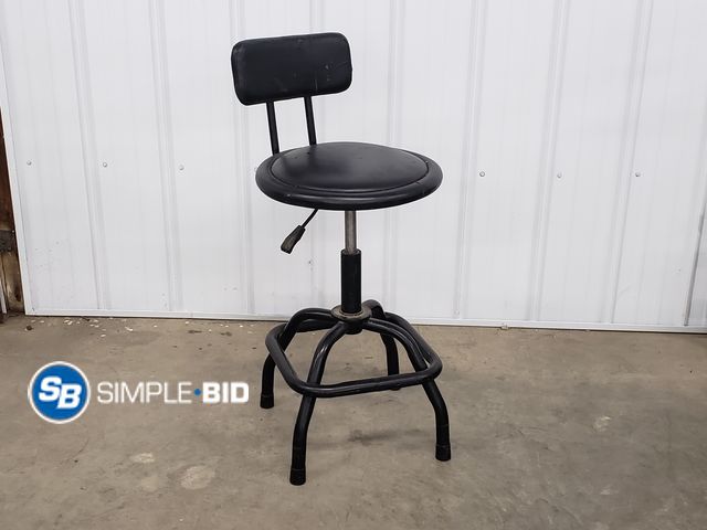 Lot 58-71331 - Swivel Bar Stool with Back- Black - Used