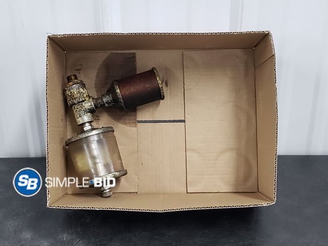 Lot 58-75744 - Vintage Gravity Oil Feed Part