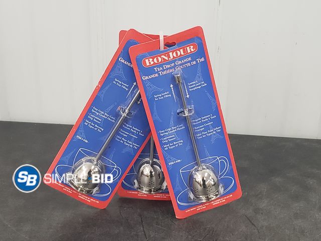 Lot 58-84974 - Lot of (3) New Bonjour Tea Drop Grande
