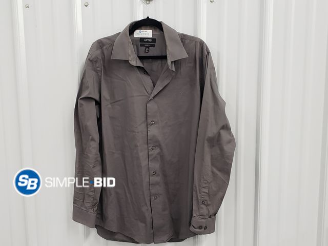 Lot 58-77063 - Men's APT 9 Slim Fit Dress Shirt, Size 16.5 34/35 - Light Use