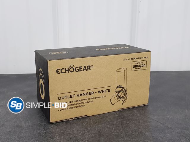 Lot 58-53689 - Echo Gear Outlet Hanger - White