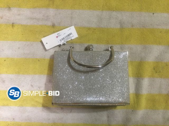 Lot 58-33962 - 1 Prezzo  Sliver Hand Bag