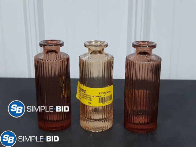 Lot 58-22685 - Lot of (3) New Mainstays Mini Ribbed Translucent Glass Tabletop Indoor Vase, 5.2", Amber