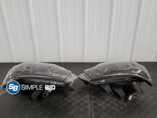 Lot 58-50294 - Replacement Headlight - Unknown Vehicle