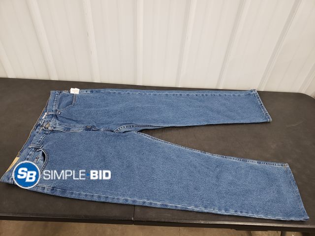 Lot 58-54553 - Pitford Menswear - Jeans Size 42 x 30 - New
