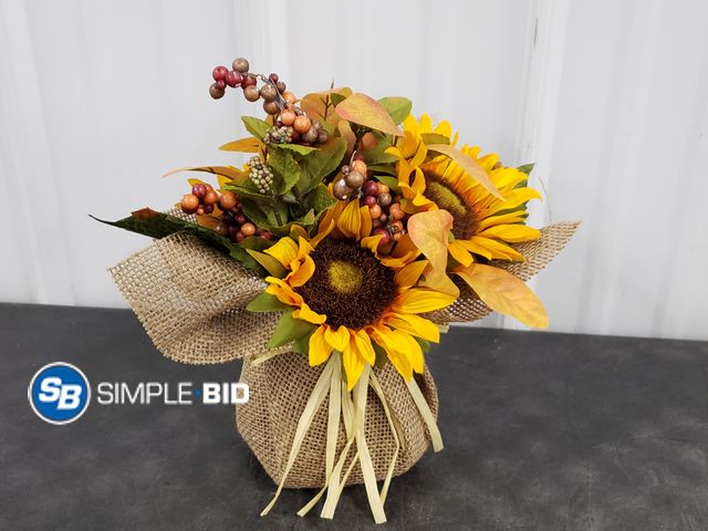 Lot 58-75816 - Table-Top Autumn Sunflower Bouquet in Burlap