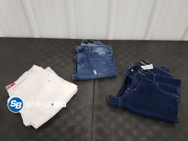Lot 58-71325 - Lot of (3) Pairs of Girls Jeans - Various Styles and Sizes 9/10 -14 - 16 - 4