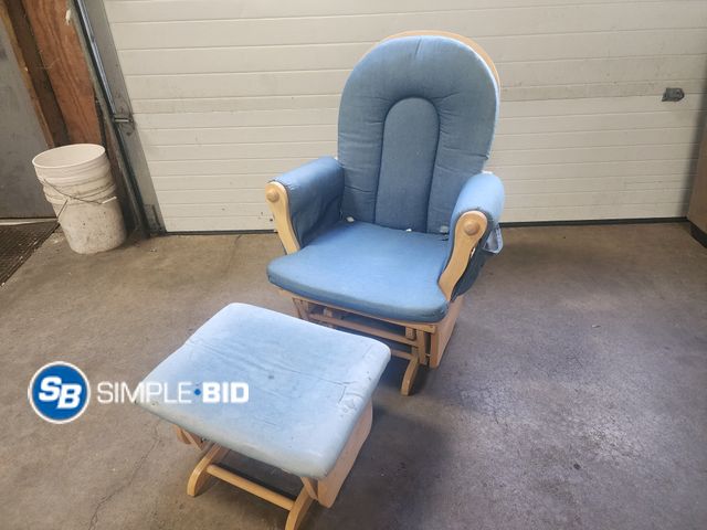 Lot 58-22000 - Glider Rocker with Glider Footstool  - Used