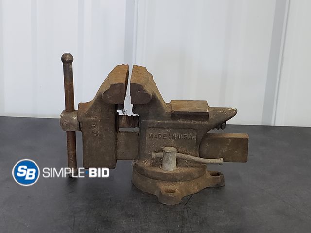 Lot 58-75664 - Workbench Vise
