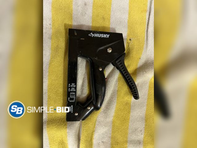 Lot 58-38741 - Husky Stapler mt0301 life time warranty