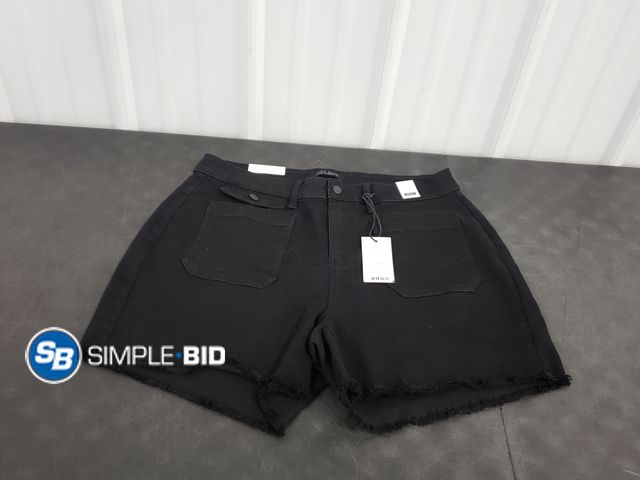 Lot 58-77797 - New Women's Judy Blue Shorts - SIZE 2XL