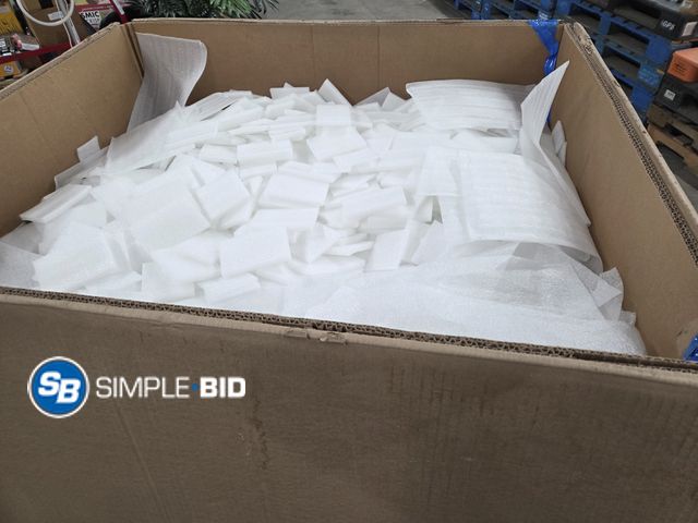 Lot 58-55390 - Gaylord full of Styrofoam Packing Pieces